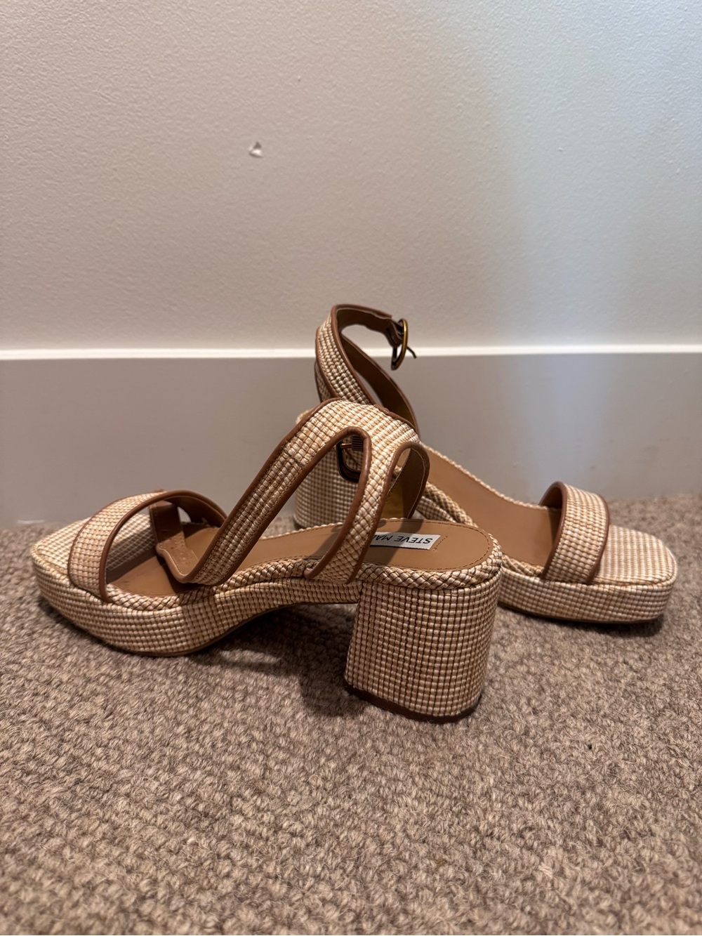 Steve Madden Ivee Platform Sandals